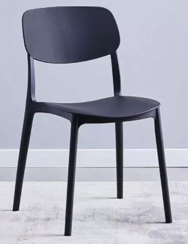 Chaise de restaurant, plastique noir, robuste